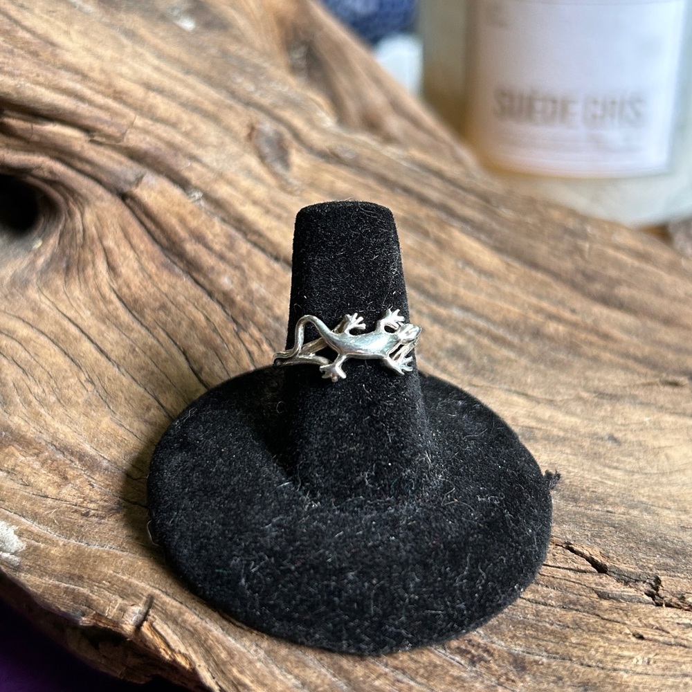 VINTAGE STERLING SILVER LIZARD RING